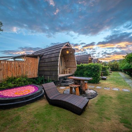 Tegal Bamboo Cottages & Private Hot Spring Baturaja (Bali) Exterior foto