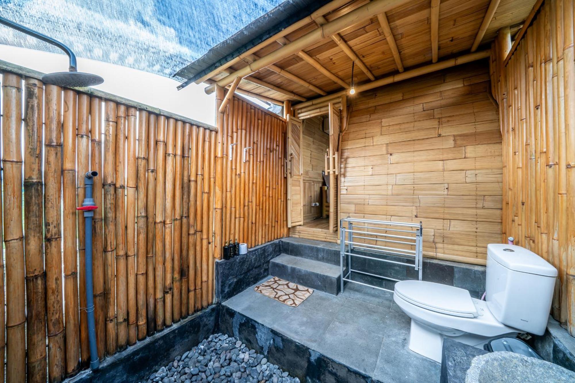 Tegal Bamboo Cottages & Private Hot Spring Baturaja (Bali) Exterior foto